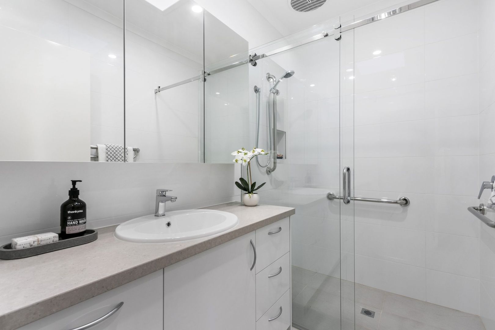 Spacious Two-Bedroom Villa Close to the Community Centre