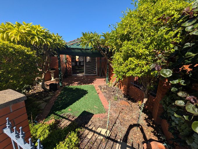 Two Bedroom Street Frontage Pet Friendly Villa