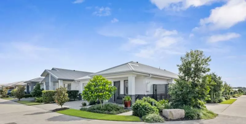 Site 135 - Established Kalbar