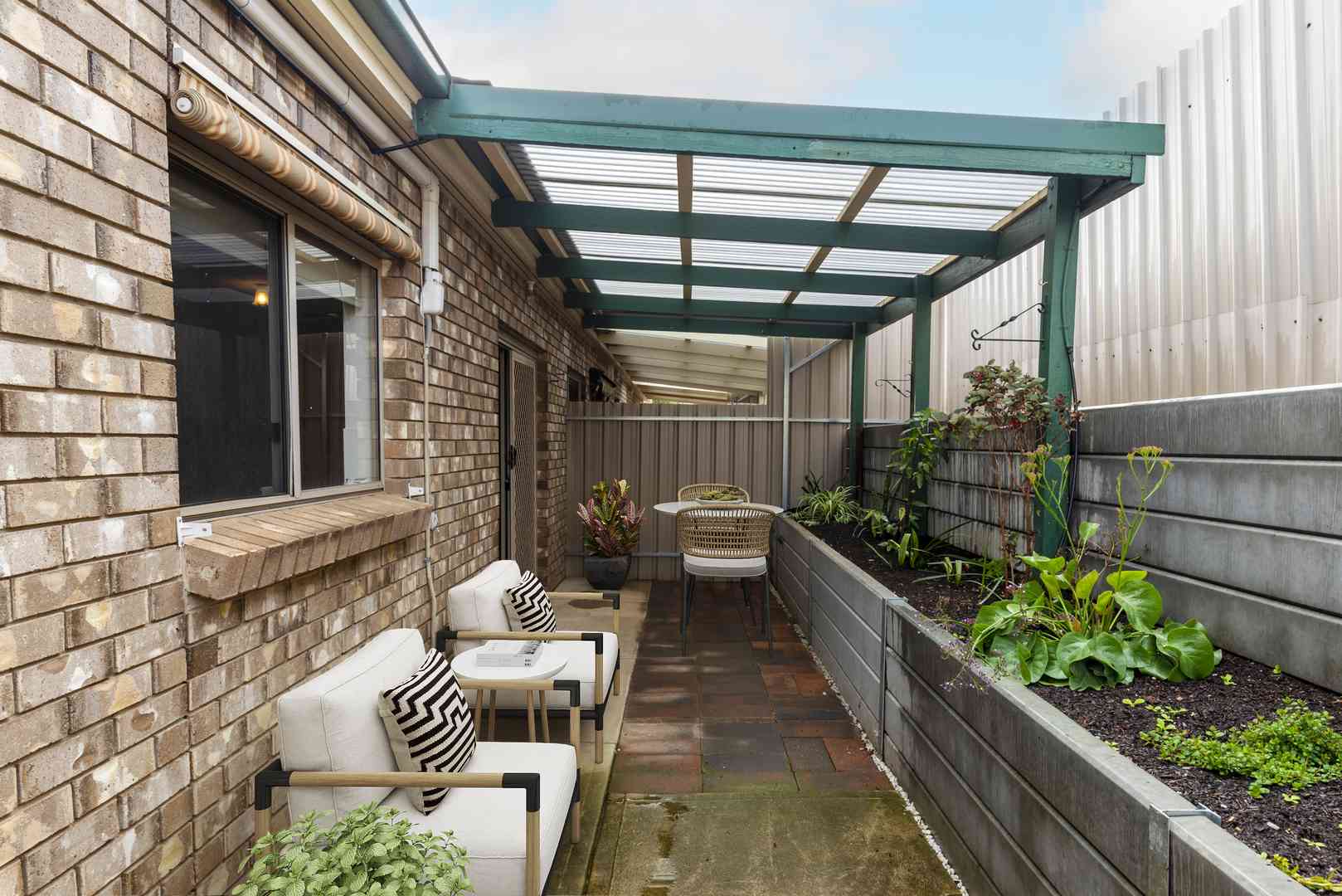 Quiet Location - Walk to Main Street