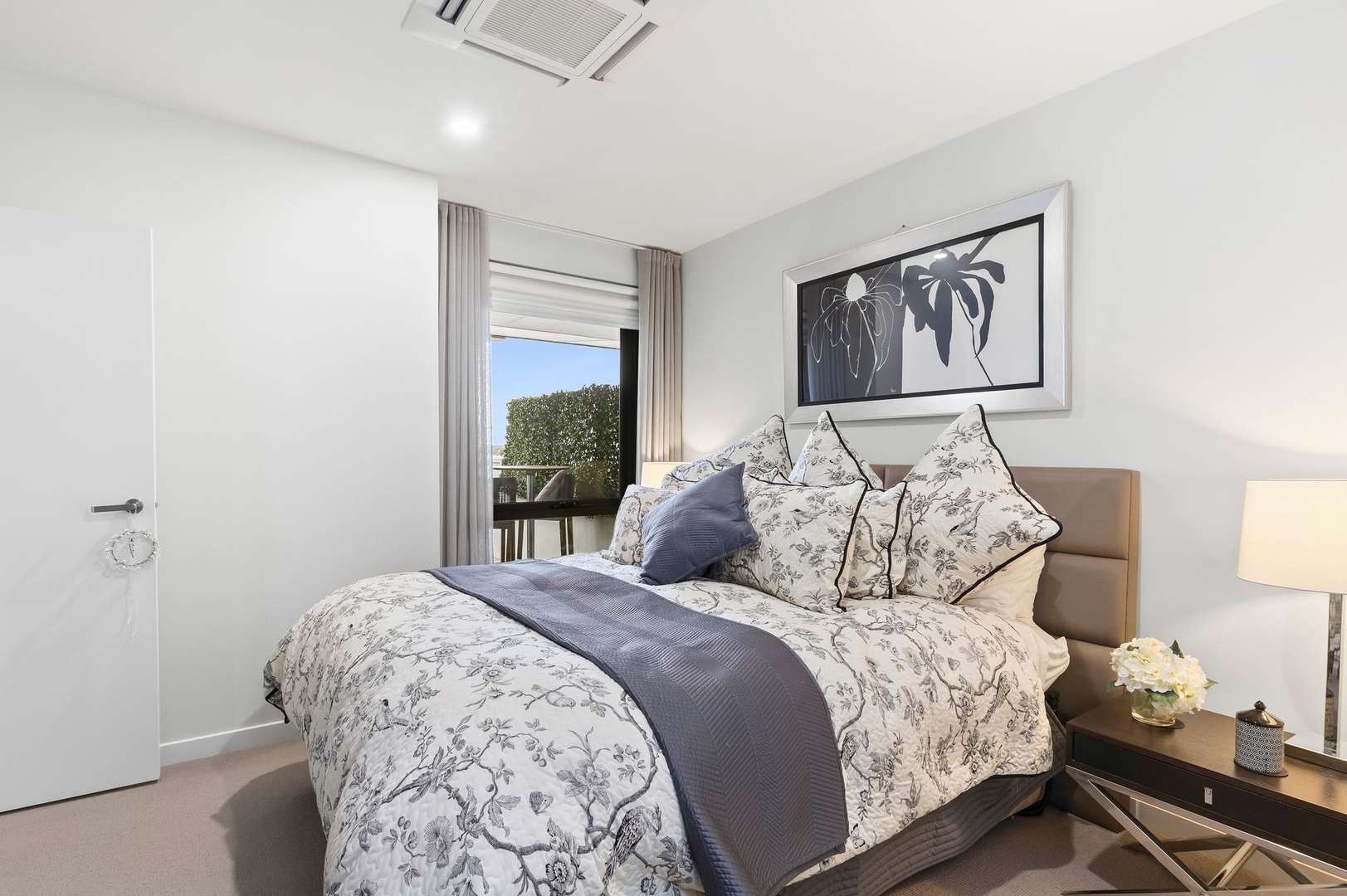 Apartment 12 - 20 Airlie Avenue