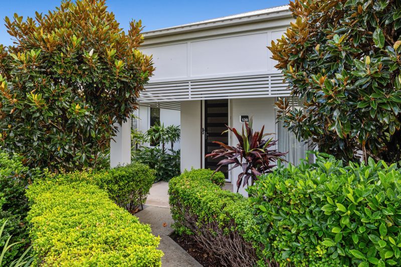 Lush Three Bedroom Corner Hideaway