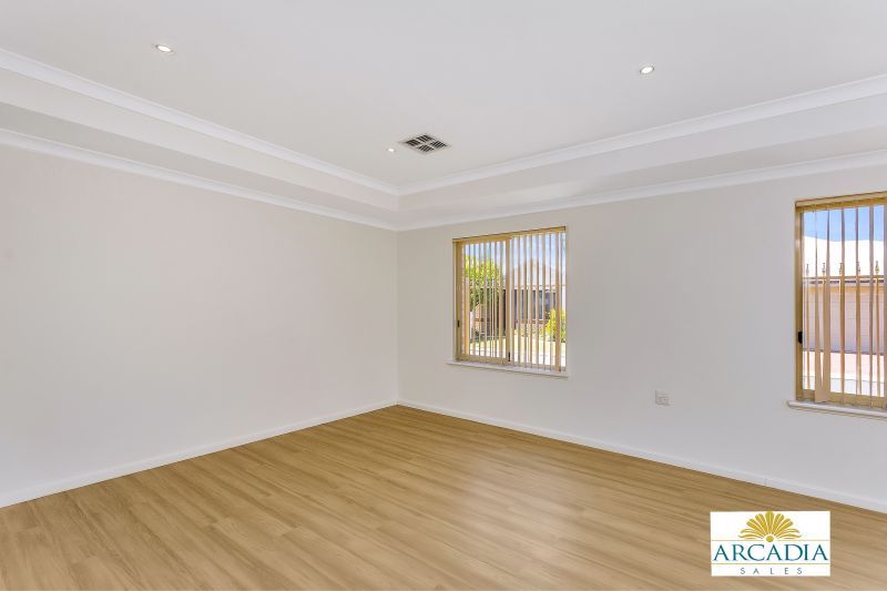 ARCADIA WATERS MANDURAH - Light & Bright Modern 3 Bedroom Home