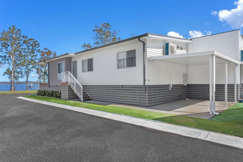 Lakeside Forster Village: The Cascade