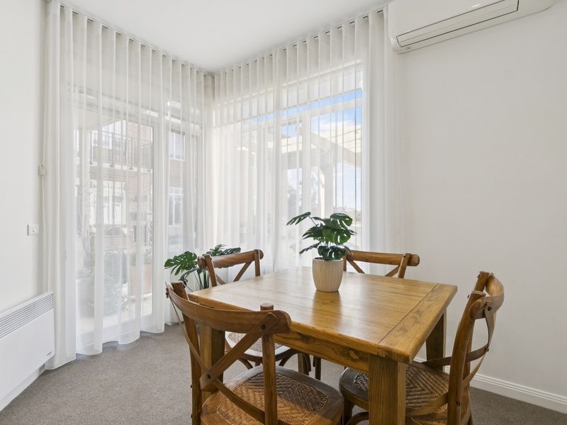 Bright, East-Facing Apartment with Terrace and Modern Kitchen