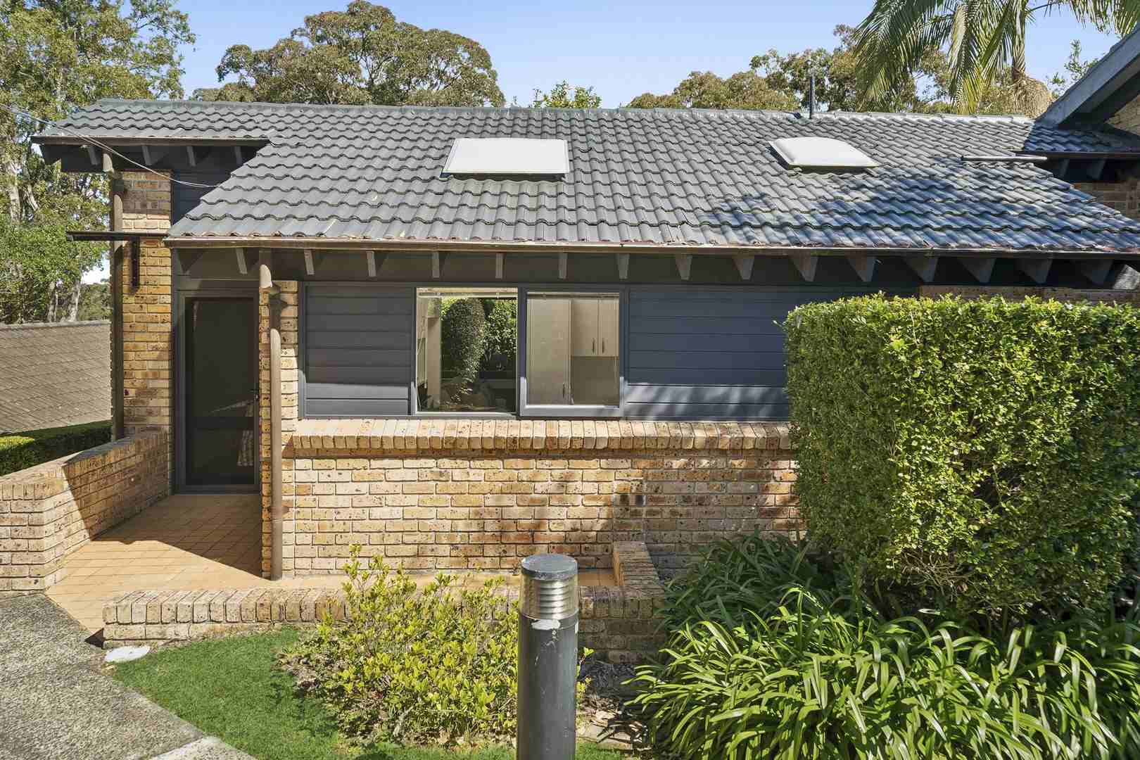 Bright, private & perfectly positioned villa