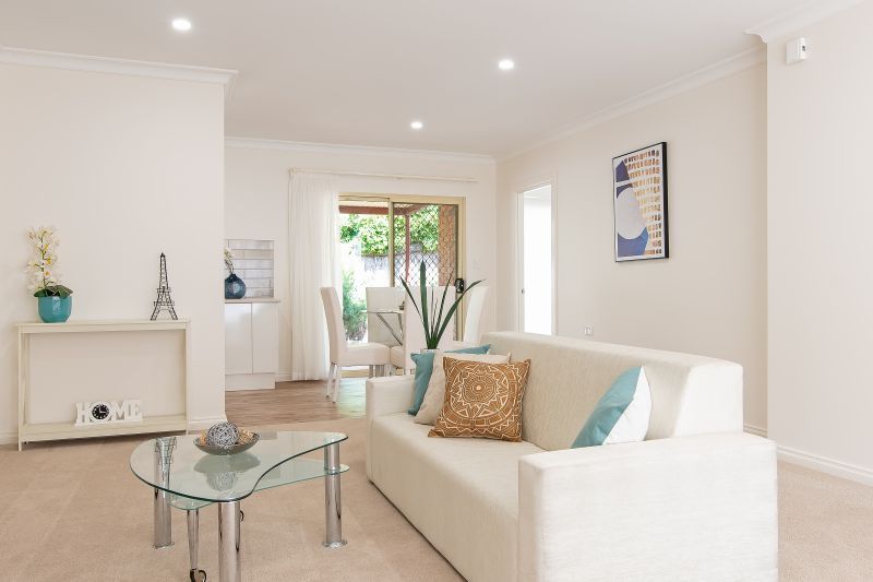 Spacious unit refurbished in a contemporary style