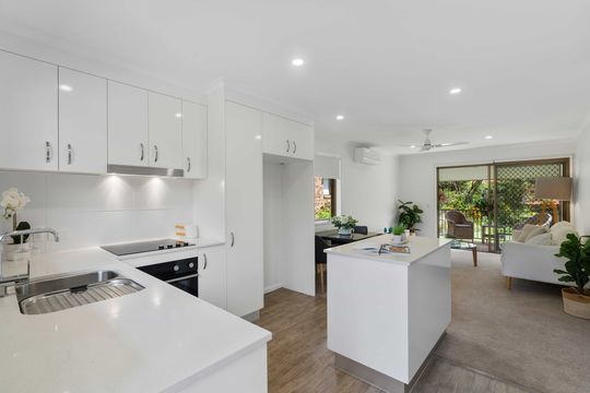Modern 1 Bedroom + Study Villa