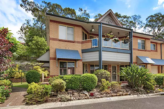 Bolton Clarke Macquarie View  - 1 & 2 Bedroom plus Study Units Available