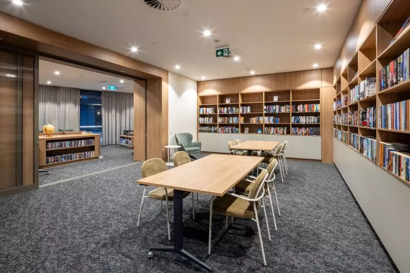 Spacious, light-filled 1-bedroom ground-floor apartment