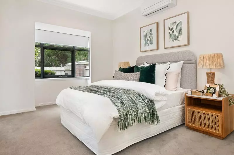 Ground-floor two-bedroom apartment!