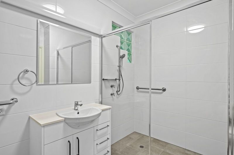 Stylish First Floor Studio Apartment