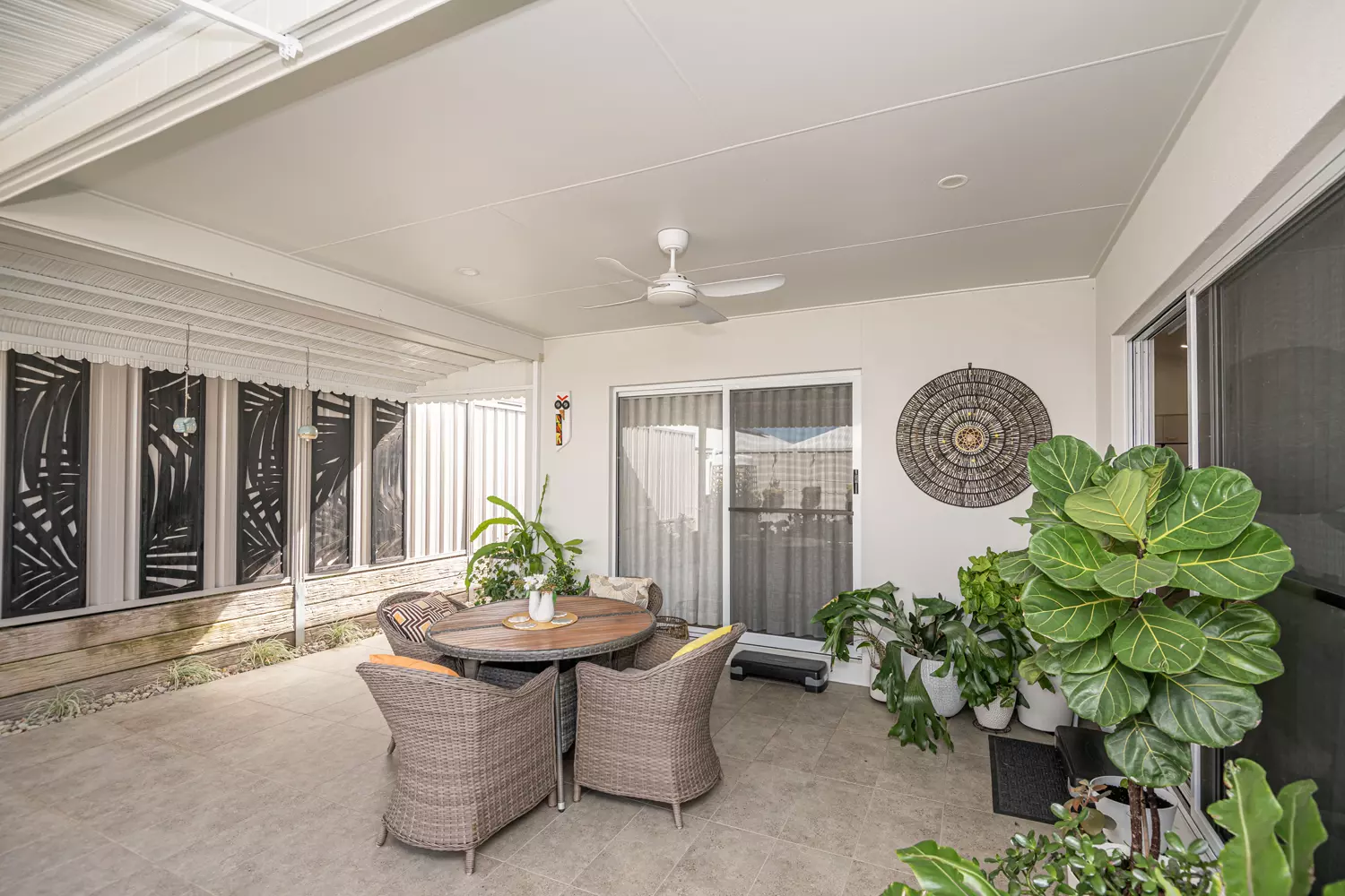 Exquisite Willow Design