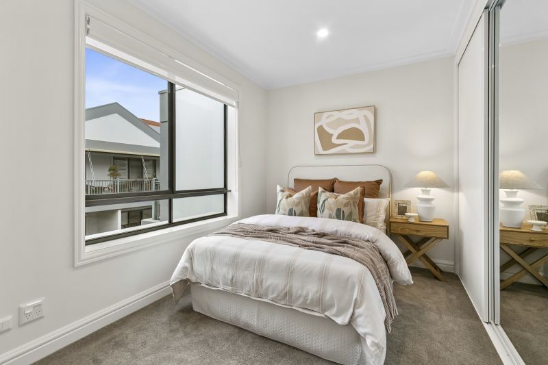 Spacious Three-Bedroom Living apartment