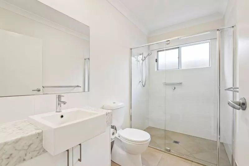 Bright, Stylish Home - Perfect for Easy Living!