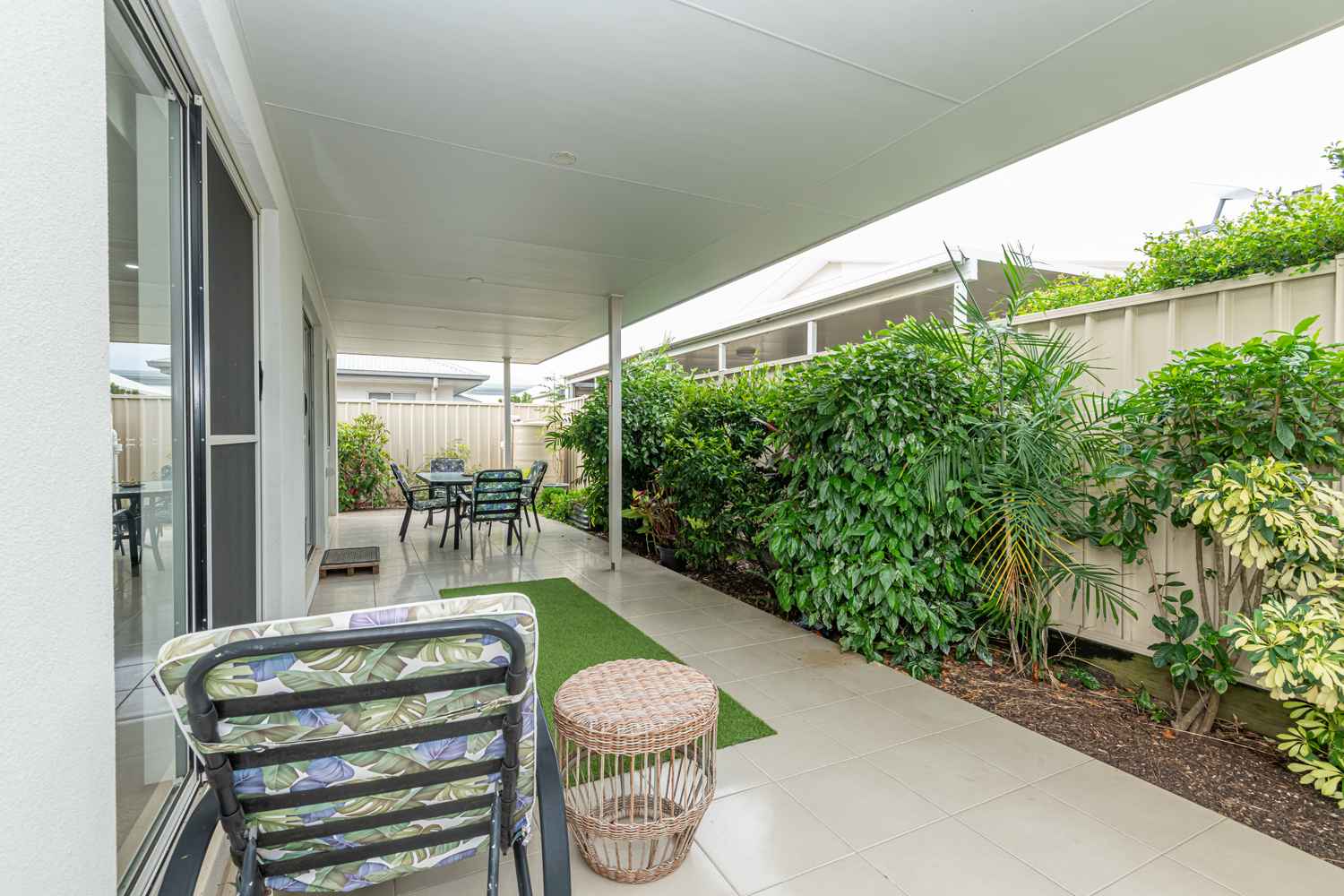 Stylish Living in a Prime Lifestyle Setting 