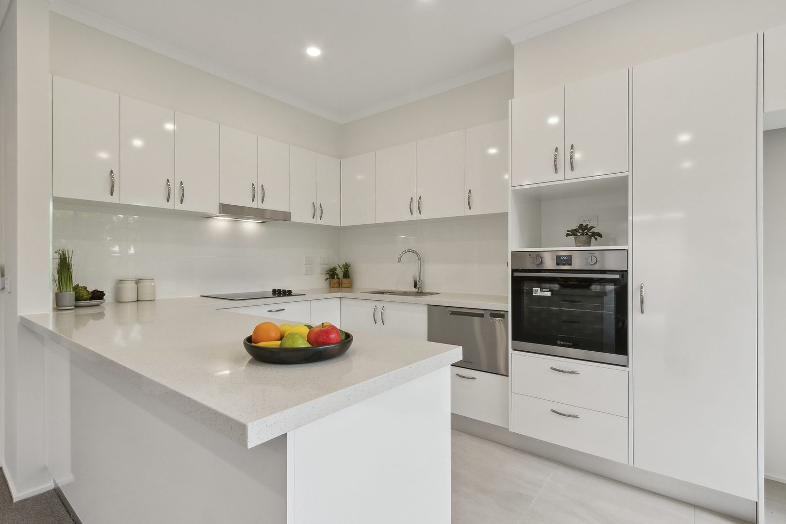 Refurbished 2-Bed Villa, Steps from the Community Centre