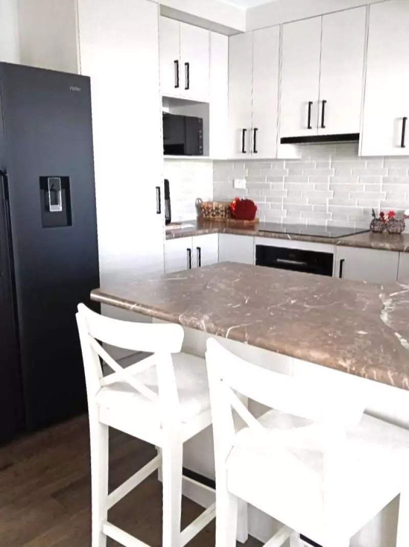 Modern & Perfect Balance of Space & Comfort