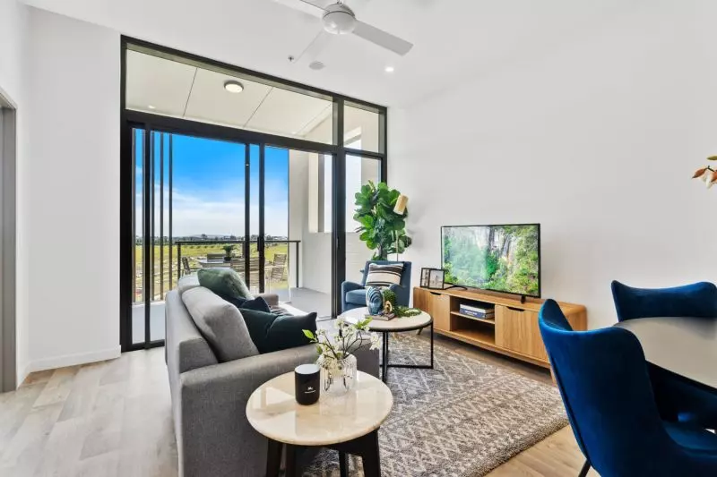 Light-filled one-bedroom apartment