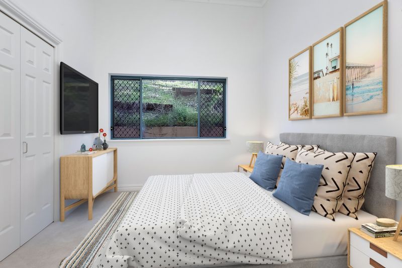 Spacious two-bedroom ground floor apartment