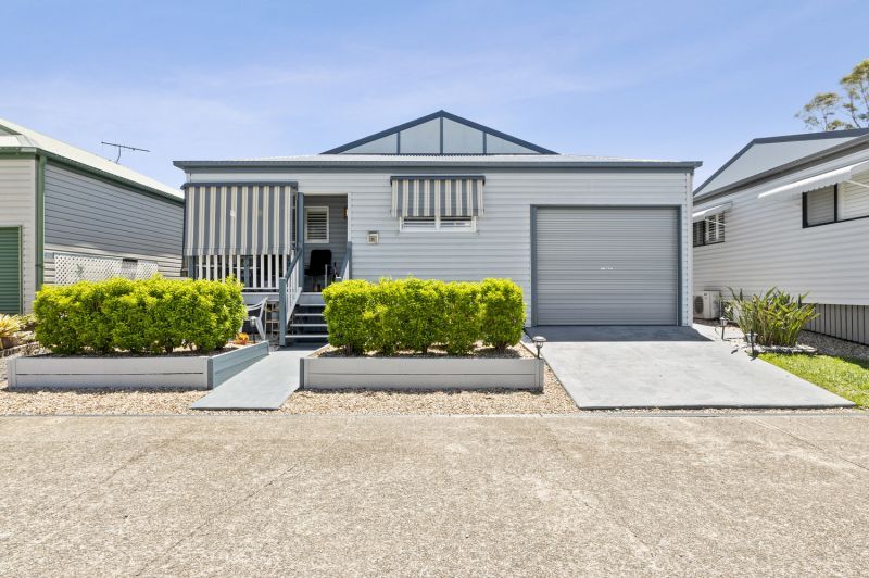 Freshly Renovated – Enjoy Modern Upgrades & Bushland Views