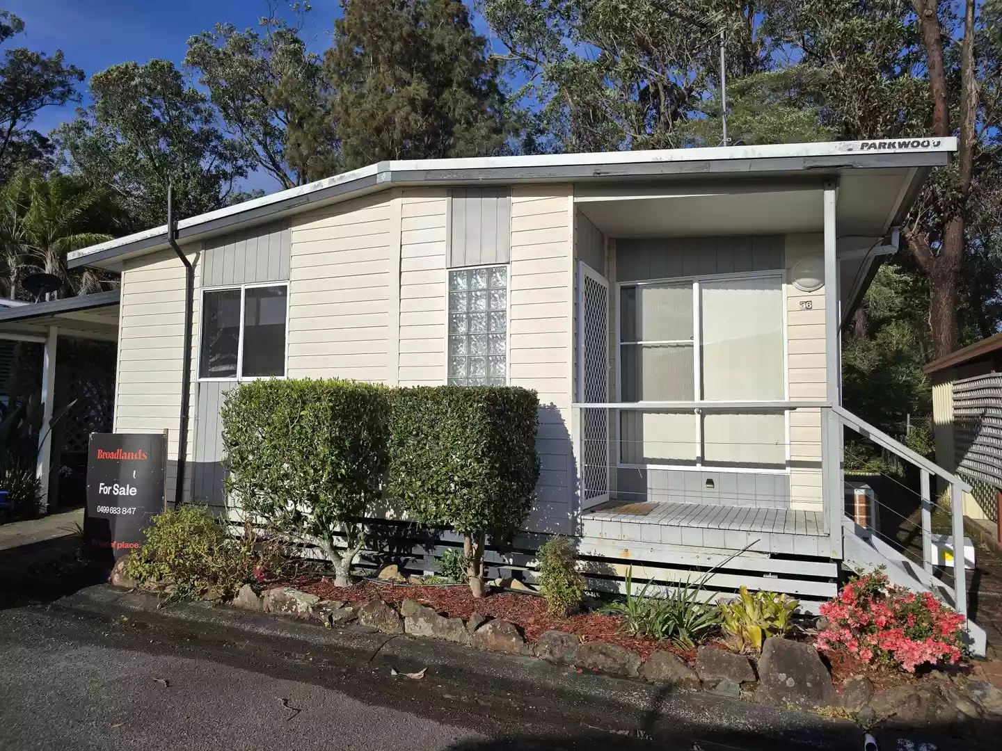 DEPOSIT TAKEN / UNDER CONTRACT - Fabulous garden allotment - Bushland setting - 2 Bedrooms