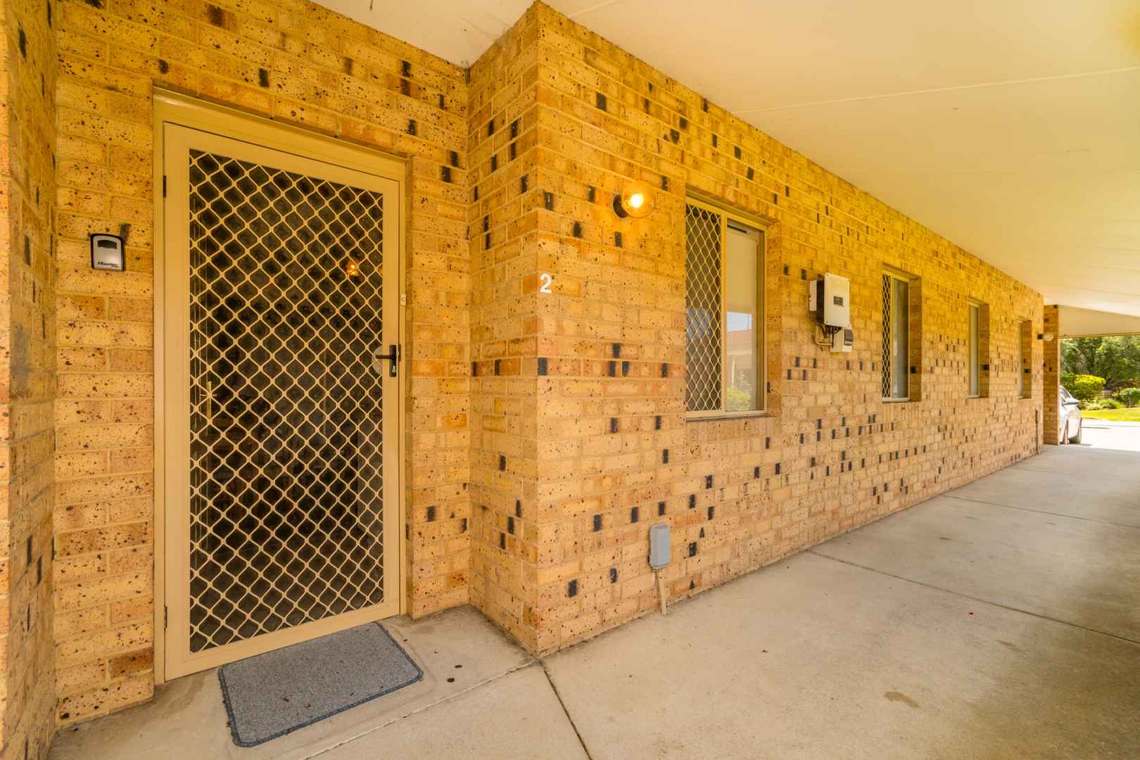 One bedroom unit overlooking gorgeous Bibra Lake