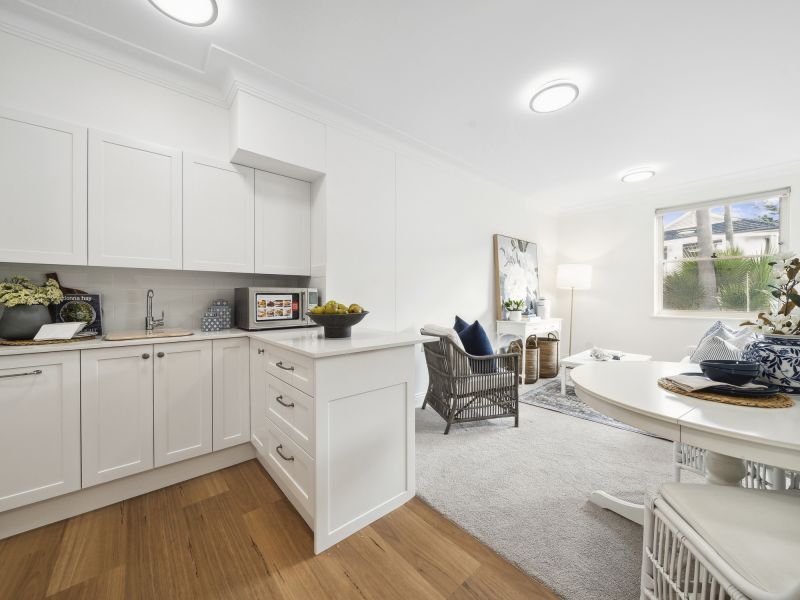 Move-in ready luxurious serviced apartment