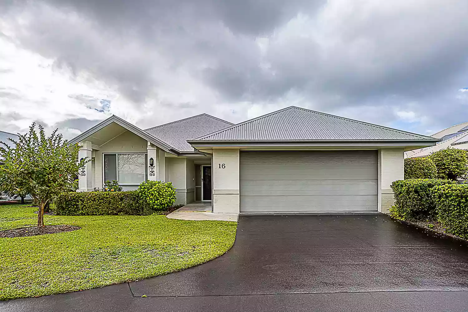 Van Gogh- by Palm Lake Resort Tea Gardens