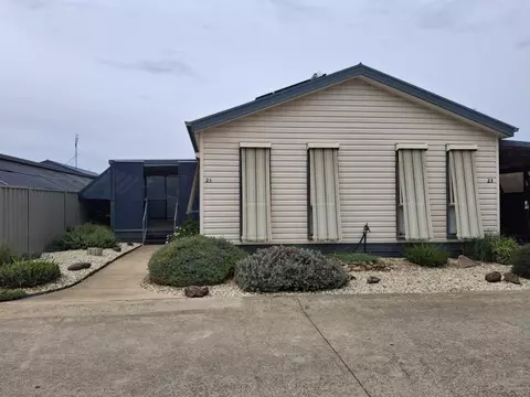 Spacious and ready to move in.