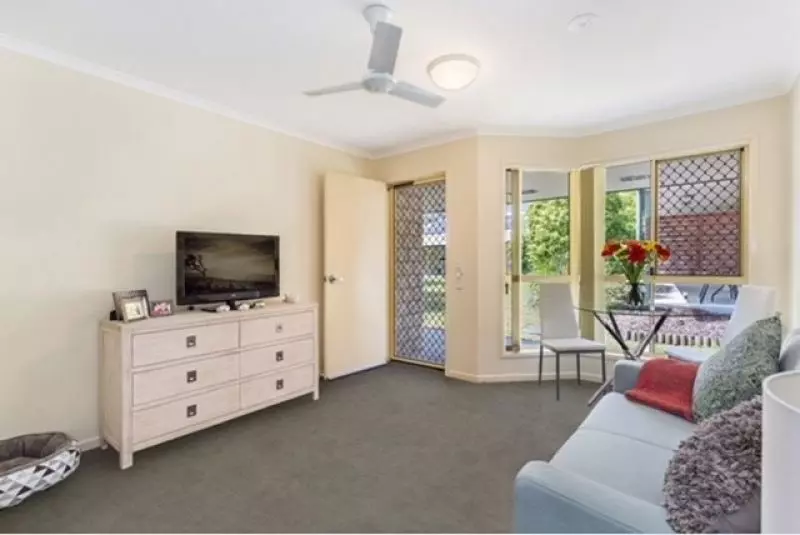Single Self-Catered Unit – Rent in Seniors Community