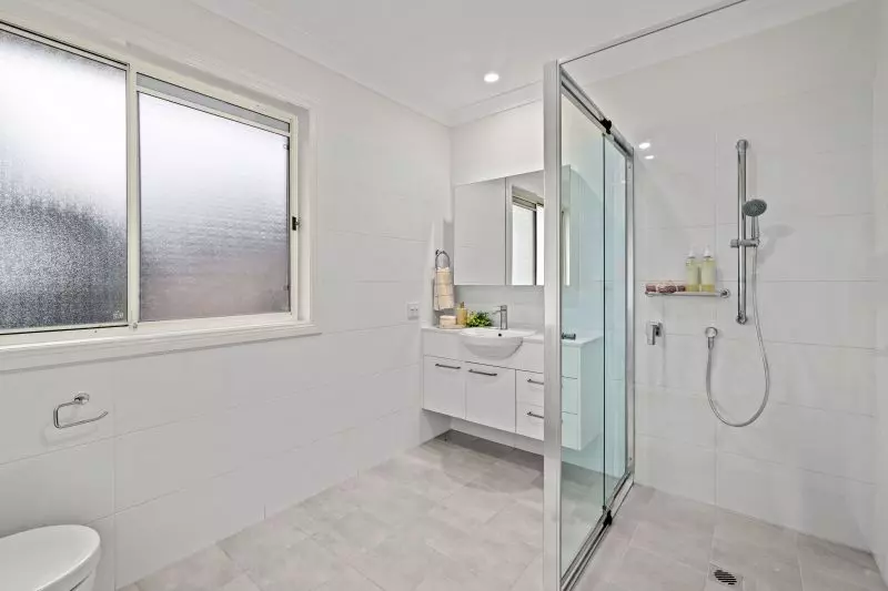 Lovely light-filled villa with all the comforts you need