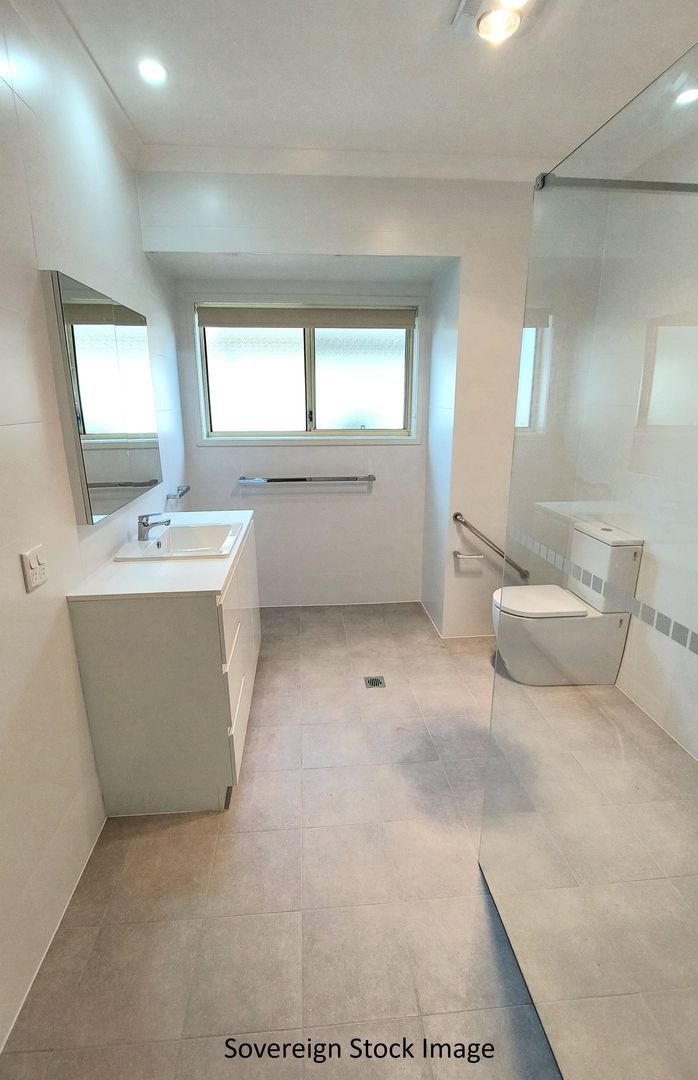 Spacious Light-filled 3 Bedroom Home with Double Garage- Home 24 Sovereign