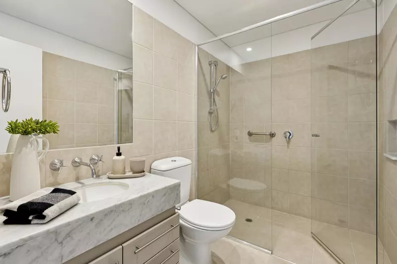 Stylish Space, Sunlit Private Balcony