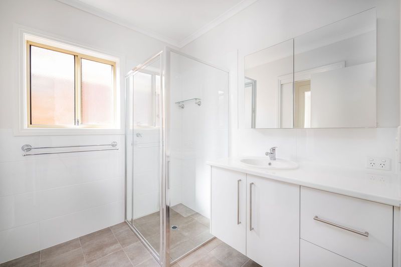 This large 3 bedroom villa is sure to impress! 