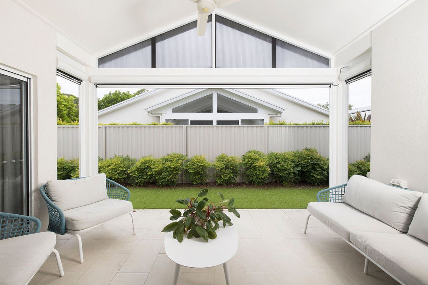 Premium Lifestyle - Private Corner Vantage