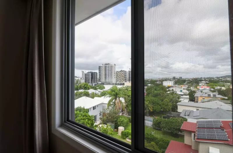 UNDER OFFER - Highly Sought-After Apartment with Ultimate City Views