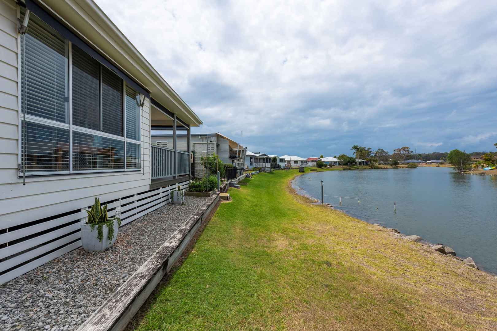 Palm Lake Yamba - Uninterrupted Water Views