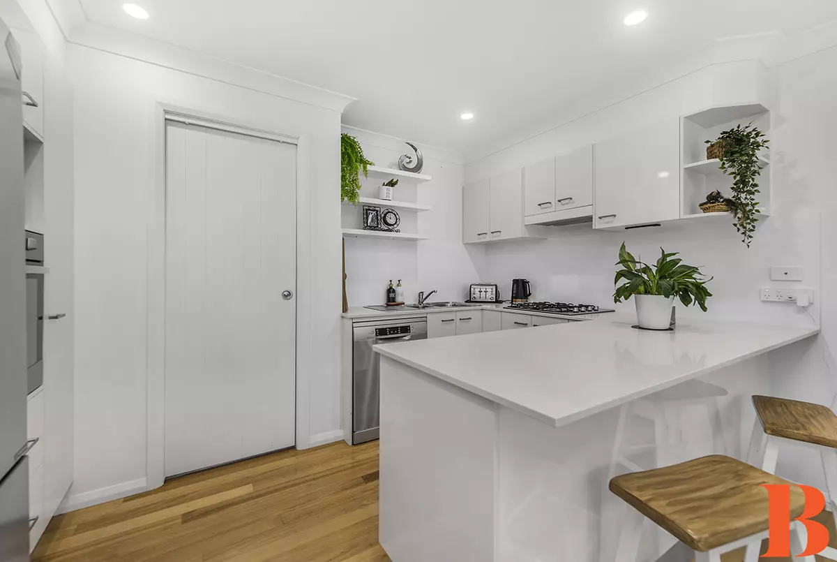 DEPOSIT TAKEN / UNDER CONTRACT - Gated Community - Minutes walk to Shopping and Medical