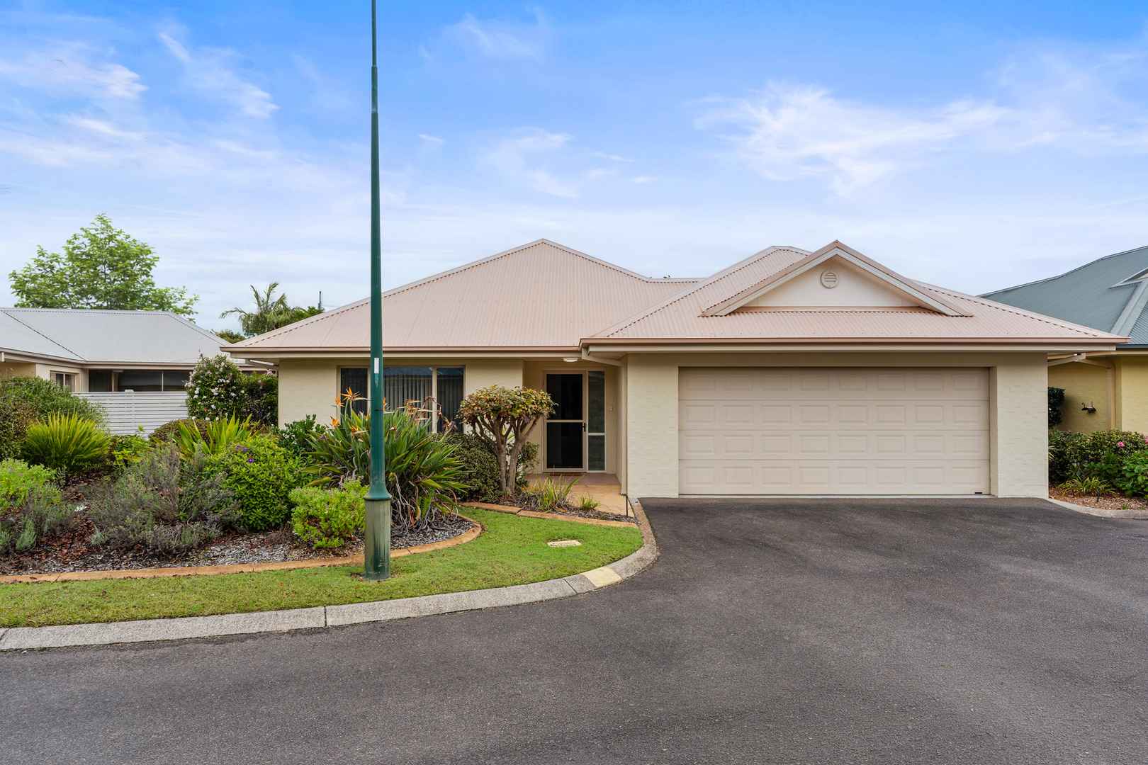 Spacious and Modern 3 Bedroom Home - Sovereign Home 51