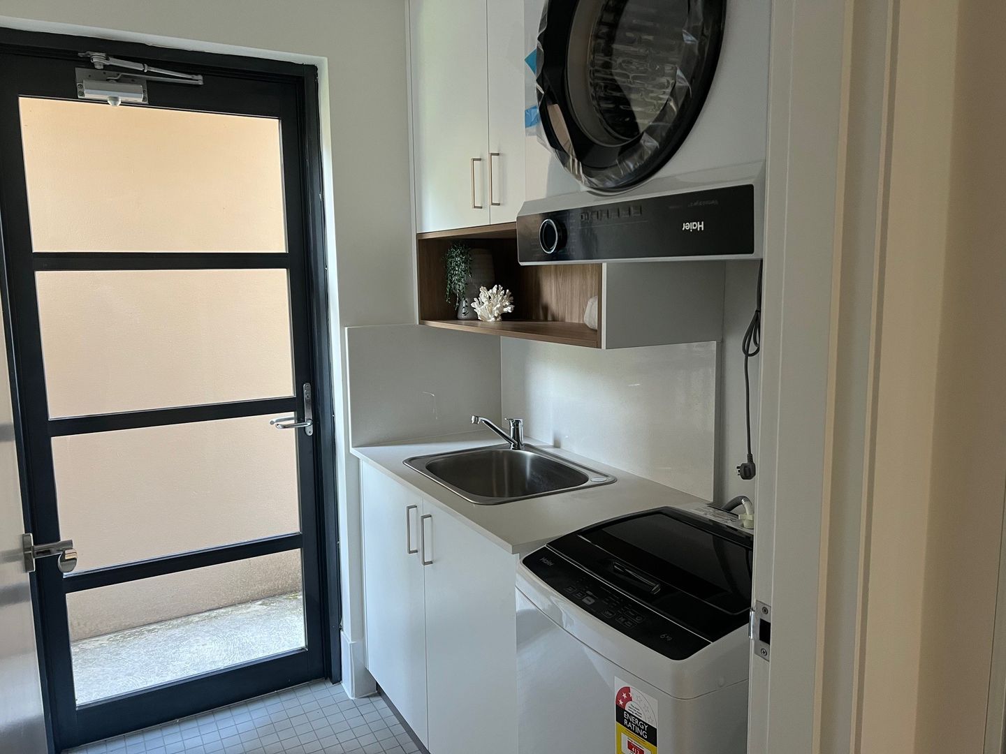 Apartment 1, 15 The Ridgeway, Lisarow