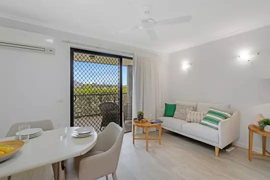 North-facing ground floor studio unit