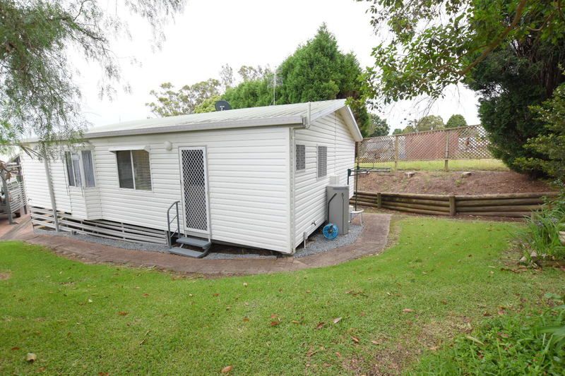 Beautifully presented, well maintained 2 bedrooms home in highly sought private cul-de-sac location