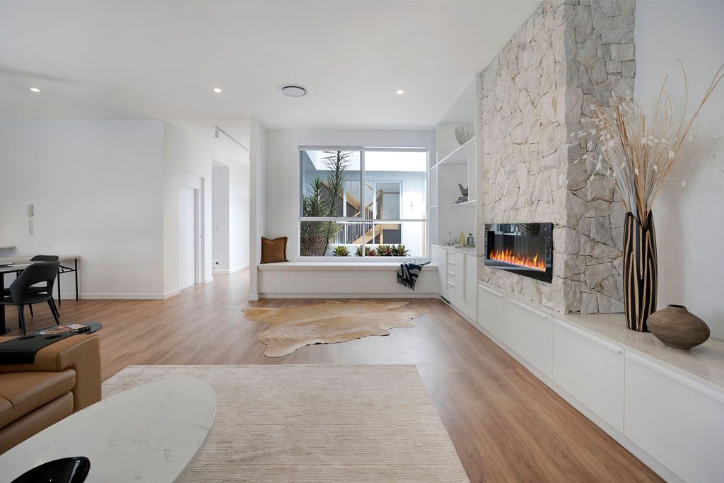 Luxury Living at Home 122, Palm Lake Resort Pelican Waters