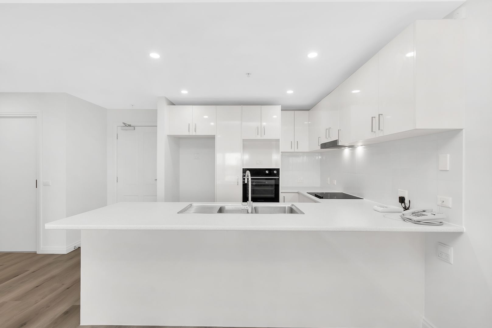 708/250 Thames Road, Tarneit Vic 3029