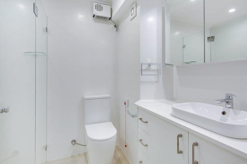 Luxury One-Bedroom Serviced Apartment in Lutanda Manor