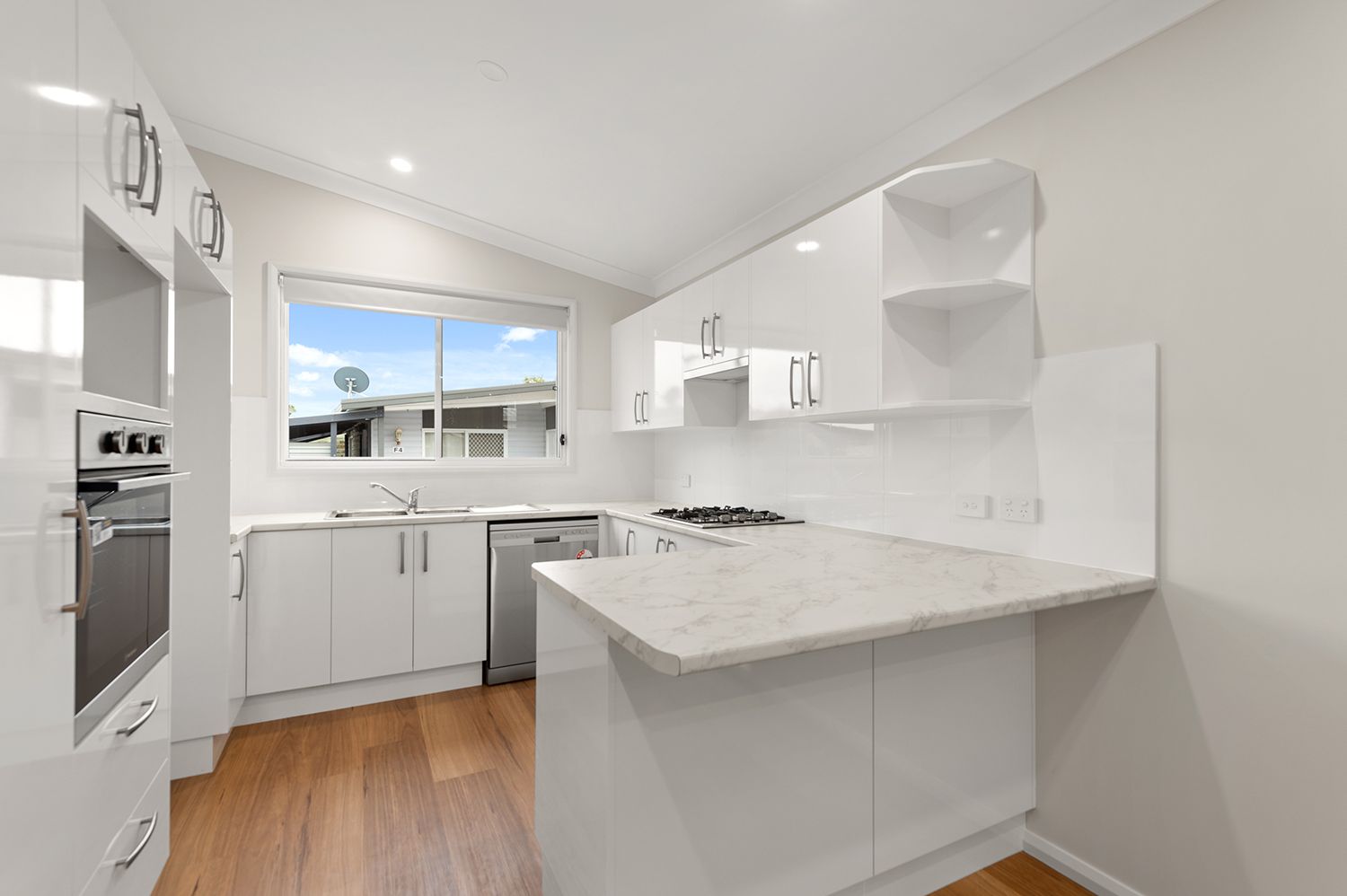 DEPOSIT TAKEN - UNDER CONTRACT - Brand New at Broadlands - Covered Outdoor Living - Second Bathroom