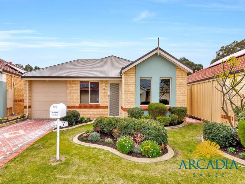 ARCADIA WATERS MANDURAH - Neighbourhood living at its best...
