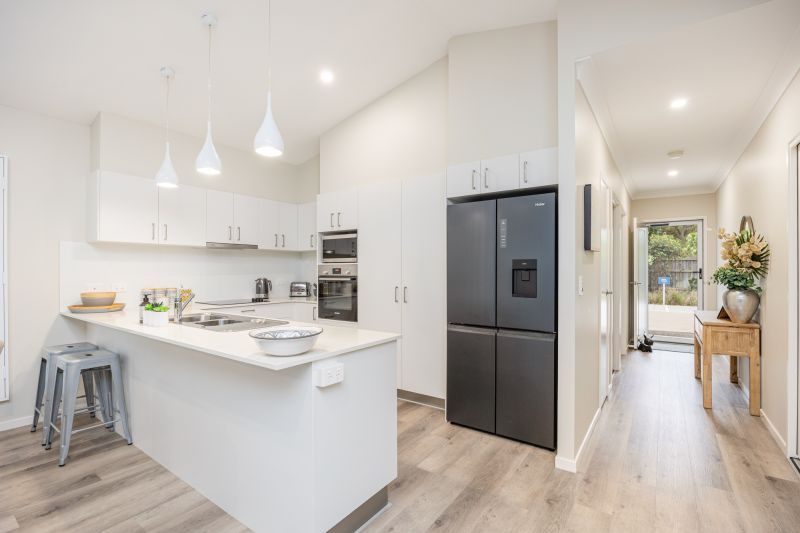 Picture Perfect – Tranquil, Relaxed Living!