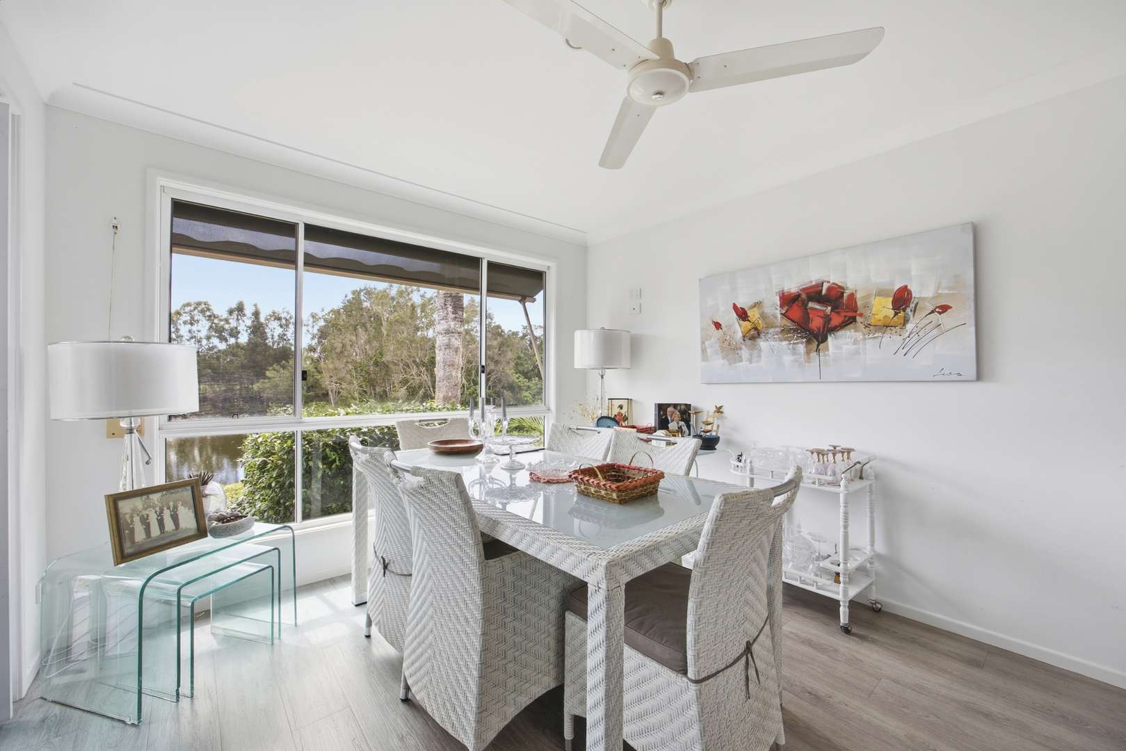 Sophisticated Lakefront Luxury